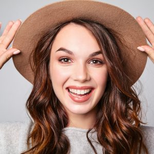 Hollywood Gülüşü Nedir?